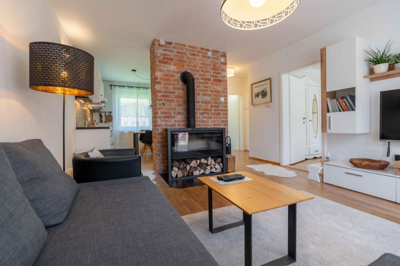 Apartma Pecek Кранска гора Екстериор снимка